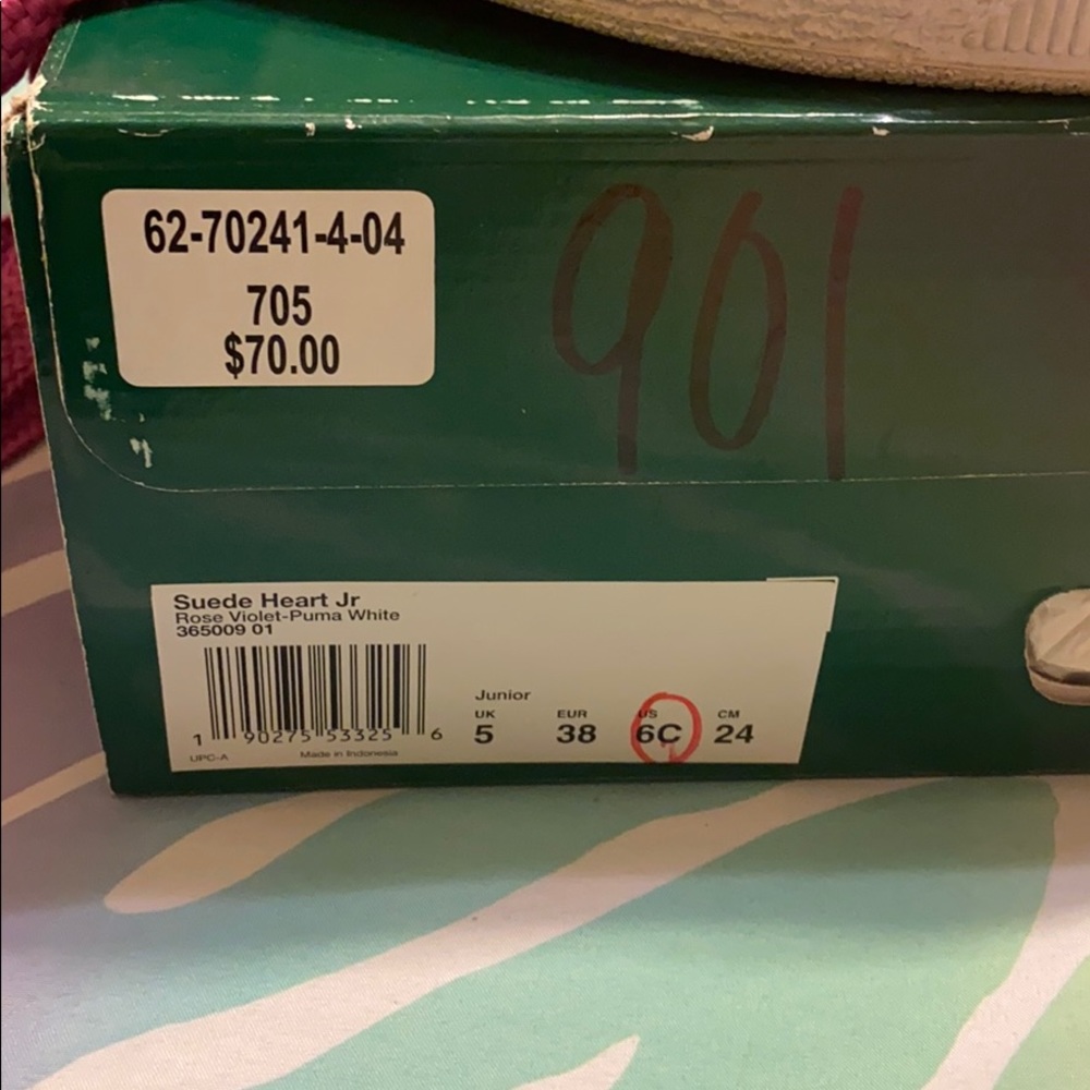 Shoes - Picture 4 of 4